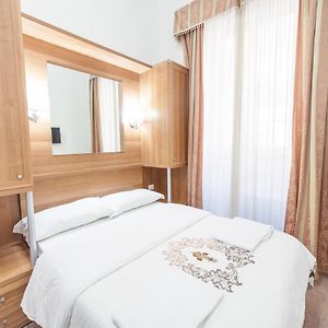 Kamer met een King Size Bed